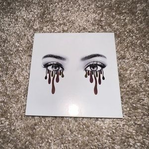Kylie Cosmetics  Eye Shadow - The Burgandy Palette